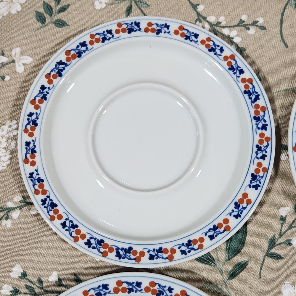 Dansk Bistro Kronborg Red Berries & Leaves Trim Saucers Vintage Dansk NR Japan - Picture 4 of 14